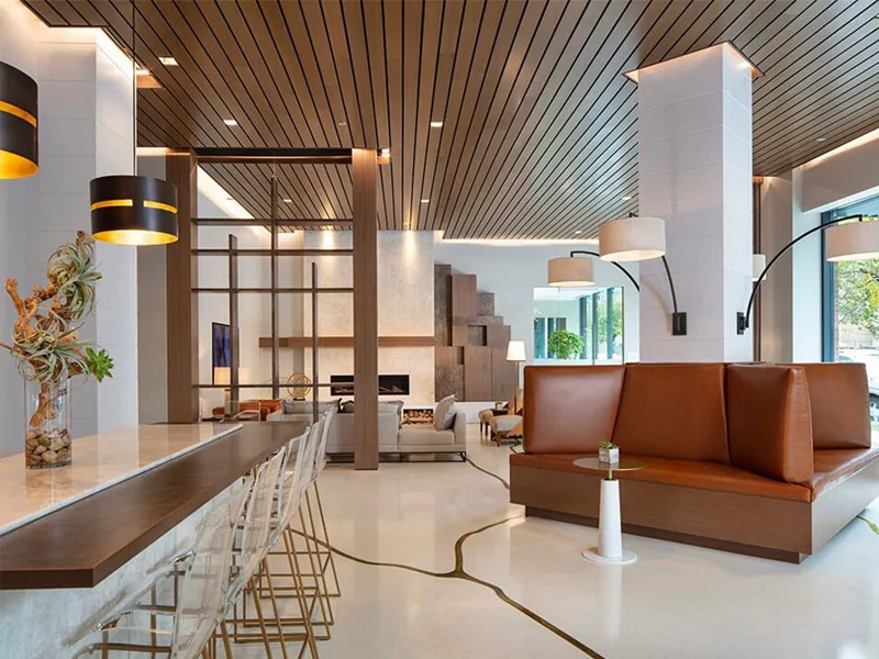 COMMERCIAL INTERIOR